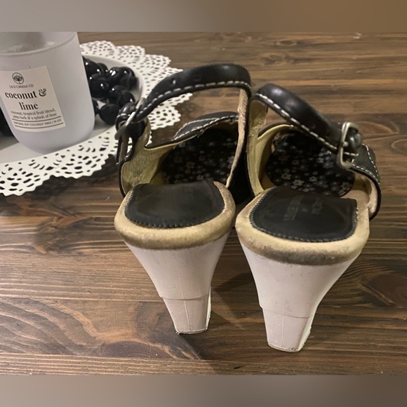 Like Smug by Prophecy sling back heels modern minimalist - Picture 3 of 9